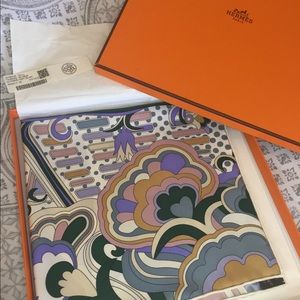 Authentic Hermès scarf 45 - New - 100% silk